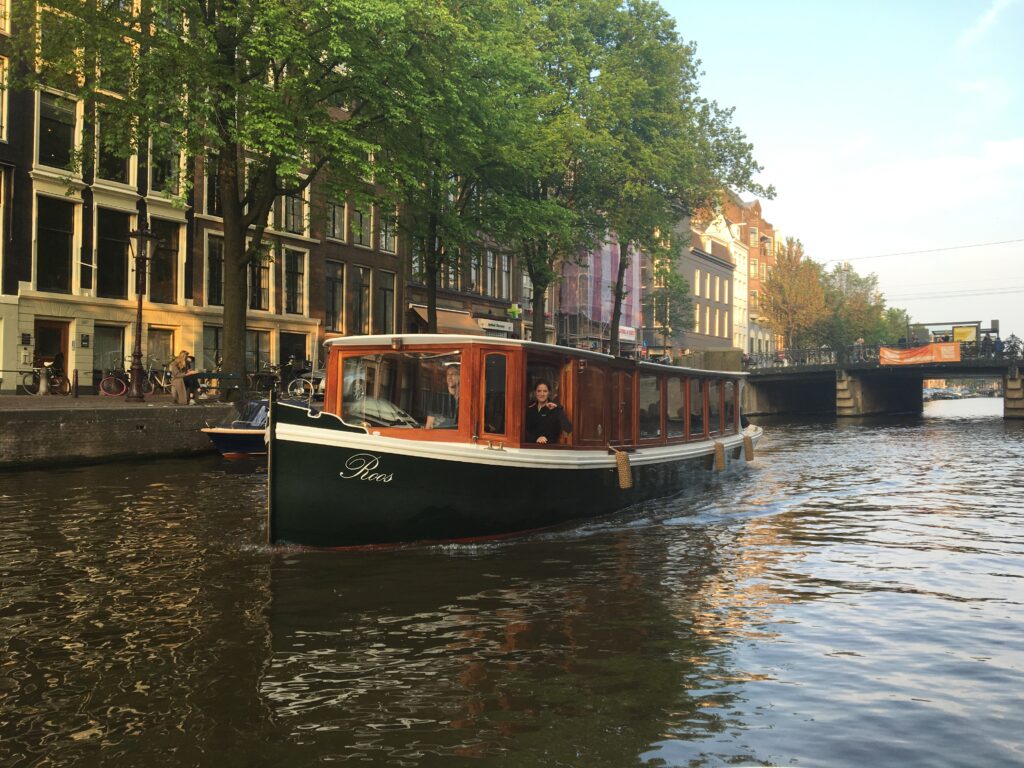 Classic Salon Boats