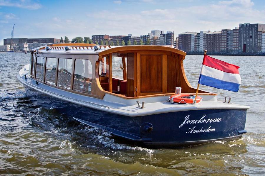 Private Luxury Boats